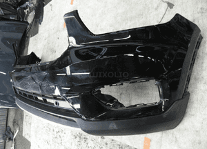 Volvo XC40 bez dziur z wzmocnieniami wewnętrznymi zderzak przedni przód 3