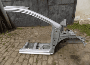 Toyota yaris iii 11-20 ćwiartka prawa przód próg słupek 1