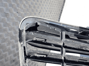 ATRAPA GRILLA CHRYSLER 300C  11LX-112AA 9