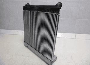 Range rover vogue L322 3.6 chłodnica intercooler 4