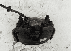 ZACISK LEWY PRZÓD AUDI A7 32348421A 6