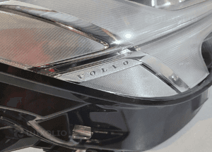 VOLVO V90 Lampa ACTIVE HIGH BEAM - R 13568 6