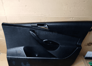 Boczek tapicerka prawy przód przednia prawa VW Passat B6 2
