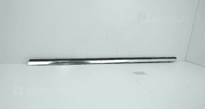 Peugeot 5008 i 2009- listwa zgarniająca szyby drzwi lewy przód 9309S4 2