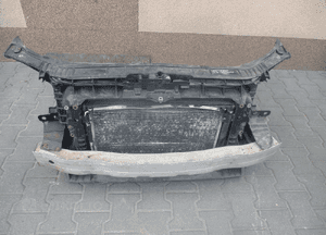 Pas przedni chłodnice audi A3 8P lift 1.6 tdi 1