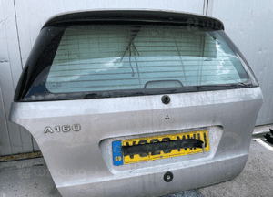 MERCEDES a 168 klapa tylna tył szyba zamek 3