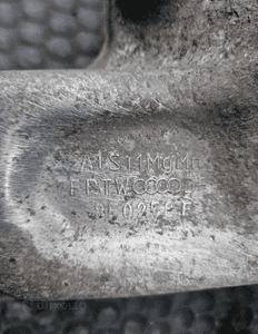 Zwrotnica 8E0258F 8E0407242B Zawieszenie Piasta Czujnik ABS Przednia Przód Prawa AUDI A4 B6 B7 3