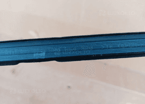 Listwa szyby czołowej prawy przód Audi A3 8P 4