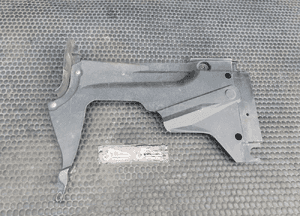 Osłona 8E0825216C Plastik Podwozia Podłogi Przeciwbłotna Prawa Tyl Tylna Quattro 4x4 Audi A4 B6 B7 Sedan Kombi 7