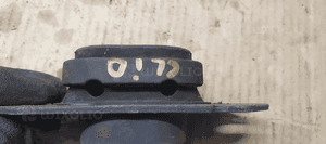 Łapa poduszka skrzyni biegów Renault Clio III 8200352861 5