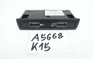 GNIAZDO USB HUB MERCEDES W176 W117 A1728202200 1
