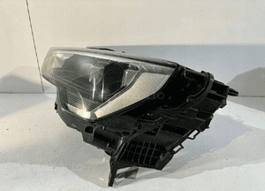 Audi Q3 83A Lampa przednia LED Lewa - 14646 2