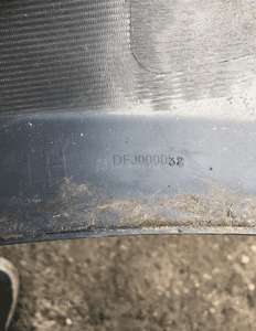 Listwa błotnika przednia lewa DFJ000032 LAND ROVER DISCOVERY 3 III 2