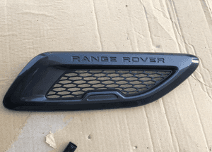 Wlot powietrza na maskę prawy Range Rover Evoque Dynamic 2019 1