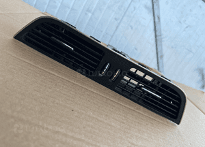 MERCEDES cls 219 nawiew panel kratka 2