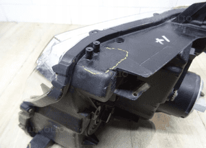 Mitsubishi pajero iv 07- lampa prawa przód przednia xenon 100-67018 8