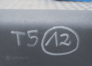 Osłona podstawy fotela lewa vw T5 7H0881697B 2