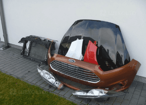 Ford fiesta MK7 błotnik prawy oryginał 8