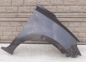 Suzuki swift MK8 17 -22 błotnik przedni prawy 1