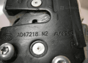 Mitsubishi pajero iv zamek drzwi prawy przód 5D eu 3