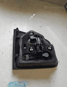 Lampa prawa  tylna klapy vw touareg 2