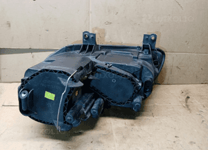 Lampa prawy przód przednia prawa VW Caddy 2K0941006B 6