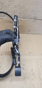 Pedał hamulca ręcznego linka VW Touareg 7L0721797E 7L0721556 4