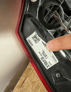 Lampa tył tylna prawa volvo V60 ii iii 2018- kombi 32228901 usa kanada cała 5