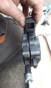 Mazda Mazda 6 GG GY 02-07  Pas bezpieczeństwa Prawy Lewy przód przedni szyby Podnośnik Mechanizm silnik szyby Lewy przód 4