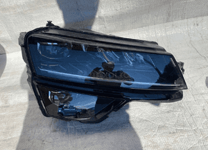 Skoda karoq full led lampa prawa 17- 1