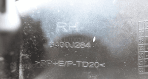 Mitsubishi L200 vi 2019- atrapa ramka halogen zderzaka prawy przód 6400J284 5