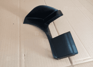 Osłona zaślepka klapy lewa VW Touareg 7L6867437F 2