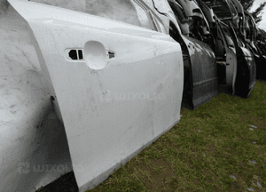 Volvo V40 drzwi przednie prawe 2
