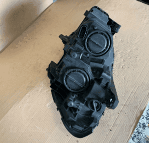 MERCEDES B 246 lampa przednia prawa H7 5