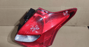 Lampa prawa tył tylna ford focus MK3 hb 5D 5