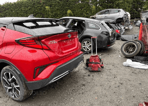TOYOTA CHR C-HR Hybryda lift 2TB tył kompletny 2
