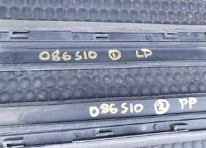 Listwa Listwy Dolne Drzwi Ciemnoszare Audi A4 B6 Sedan Kombi 26