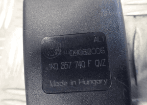 Pas tylny środek klamra vw golf 7 1K0857740F 2