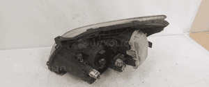Przod przednia lampa prawa toyota avensis T25 3