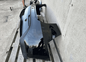 Zderzak tył tylny tesla model y 2020-  spoiler dół 1493763-00-A orygi cały 3