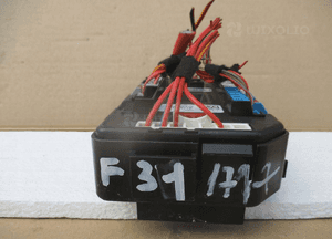 SKRZYNKA BEZPIECZNIKÓW MODUŁ BMW F20 F21 922487904 1