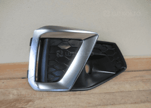 Kratka ramka zderzaka przednia prawa  audi A4 S4 B9 lift 2019- 1