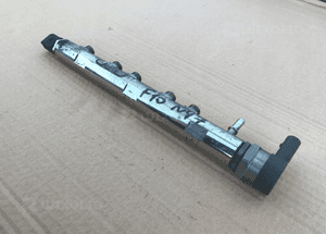 Listwa wtryskowa Bmw F10 F11 2.0d 780912804 2