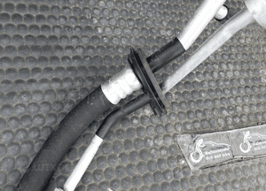 Przewód 8E1260712Q Klimatyzacji Waz Klimy Klima Rurka Europa 1.9 TDI Audi A4 B6 14