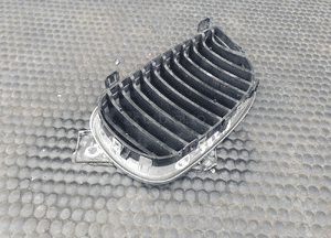 Kratka 7128613 7128614 7906809 Atrapa Nerki Nerka Gril Atrapka Zderzaka Przód M-Pakiet BMW 1 E81 E87 29