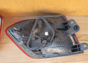 Lampa tył tylna prawa lewa bmw F30 w błotnik 8