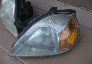 Kia Rio 03 lampa przod przednia  prawa 2