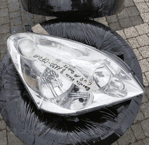LAMPA przód corolla verso 1