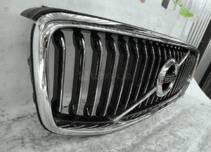 Volvo XC60 ii grill atrapa 2