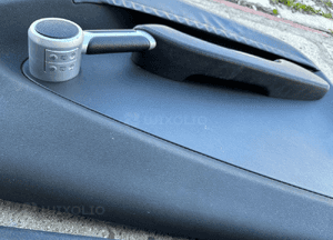 MERCEDES SLK 171 tapicerka  boczek drzwi brąz  czerwony czarny  niebieski czarny boczki drzwi 15